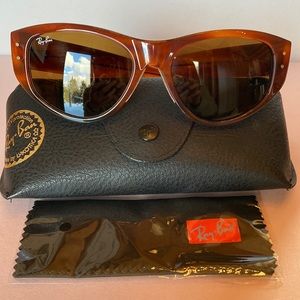 Ray-Ban Vagabond Cat Eye sunglasses
